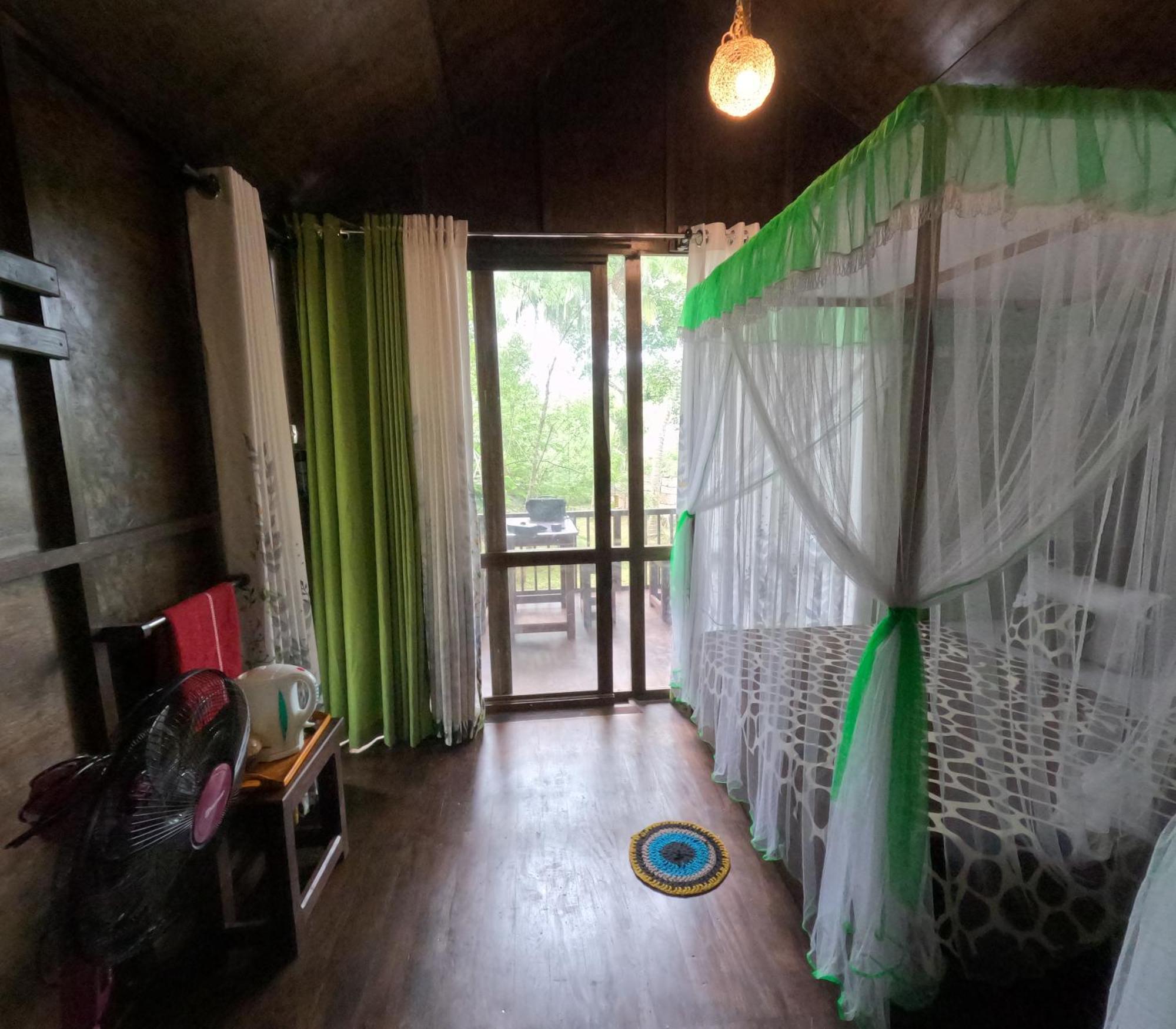 ホテル Coconut Tree House ウダワラウェ エクステリア 写真